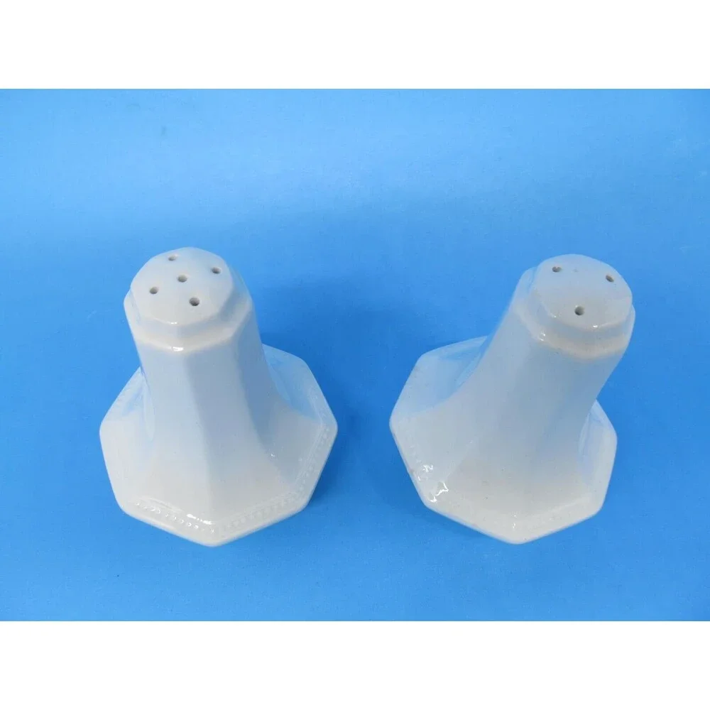 Johnson Brothers Heritage White Salt & Pepper Shakers Set of 2